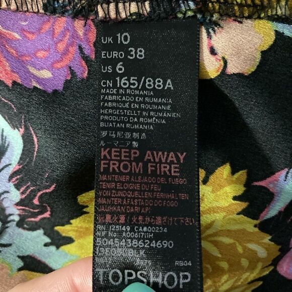 Topshop Floral Silk Wrap Top Size 6 Black with Floral Print - Picture 8 of 10